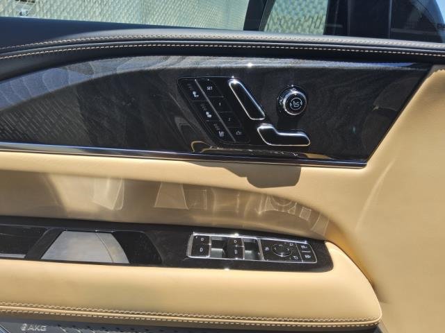 Used 2026 Cadillac Escalade IQ Luxury 2 AWD/4WD image 12