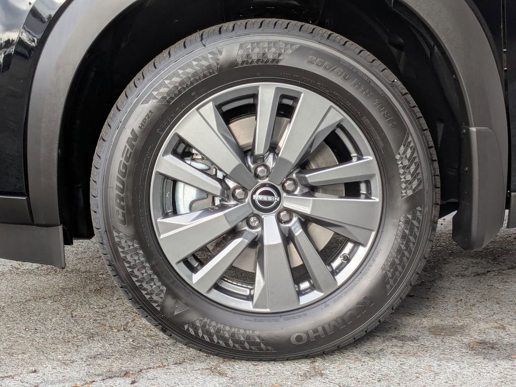 New 2025 Nissan Pathfinder SV image 9