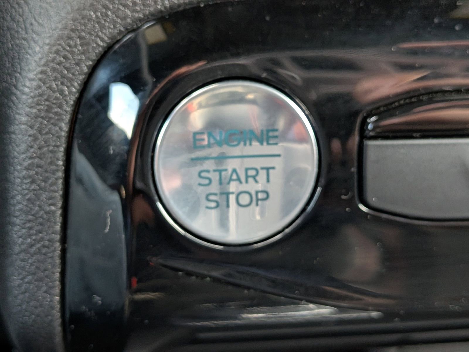 Certified 2023 Ford Escape ST-Line Select w/ Tech Pack #1 image 32