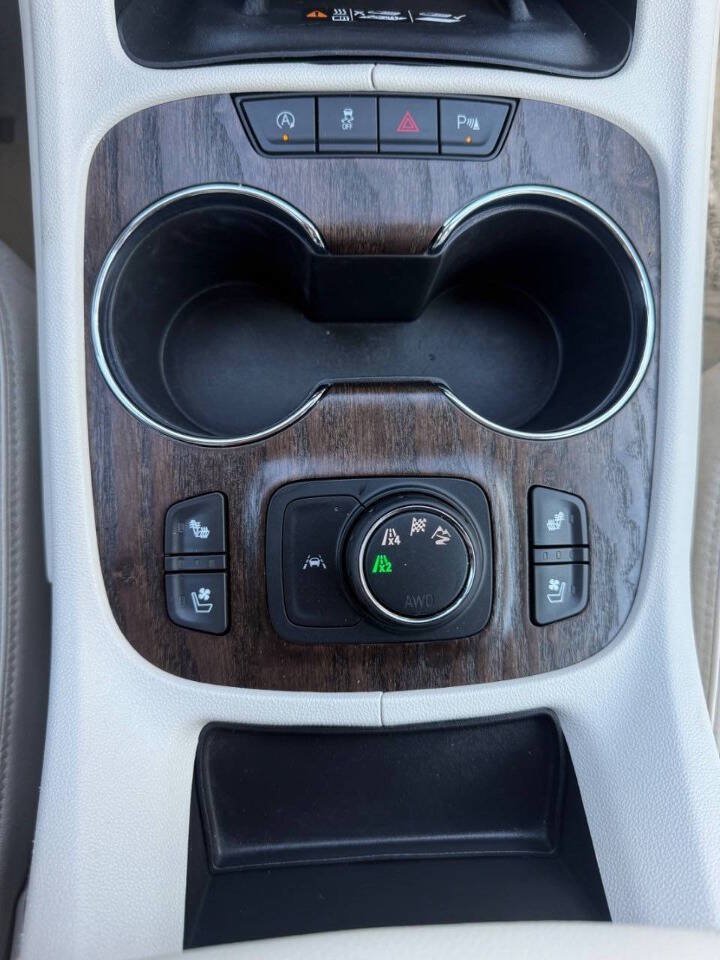 Used 2023 GMC Acadia Denali AWD/4WD image 19
