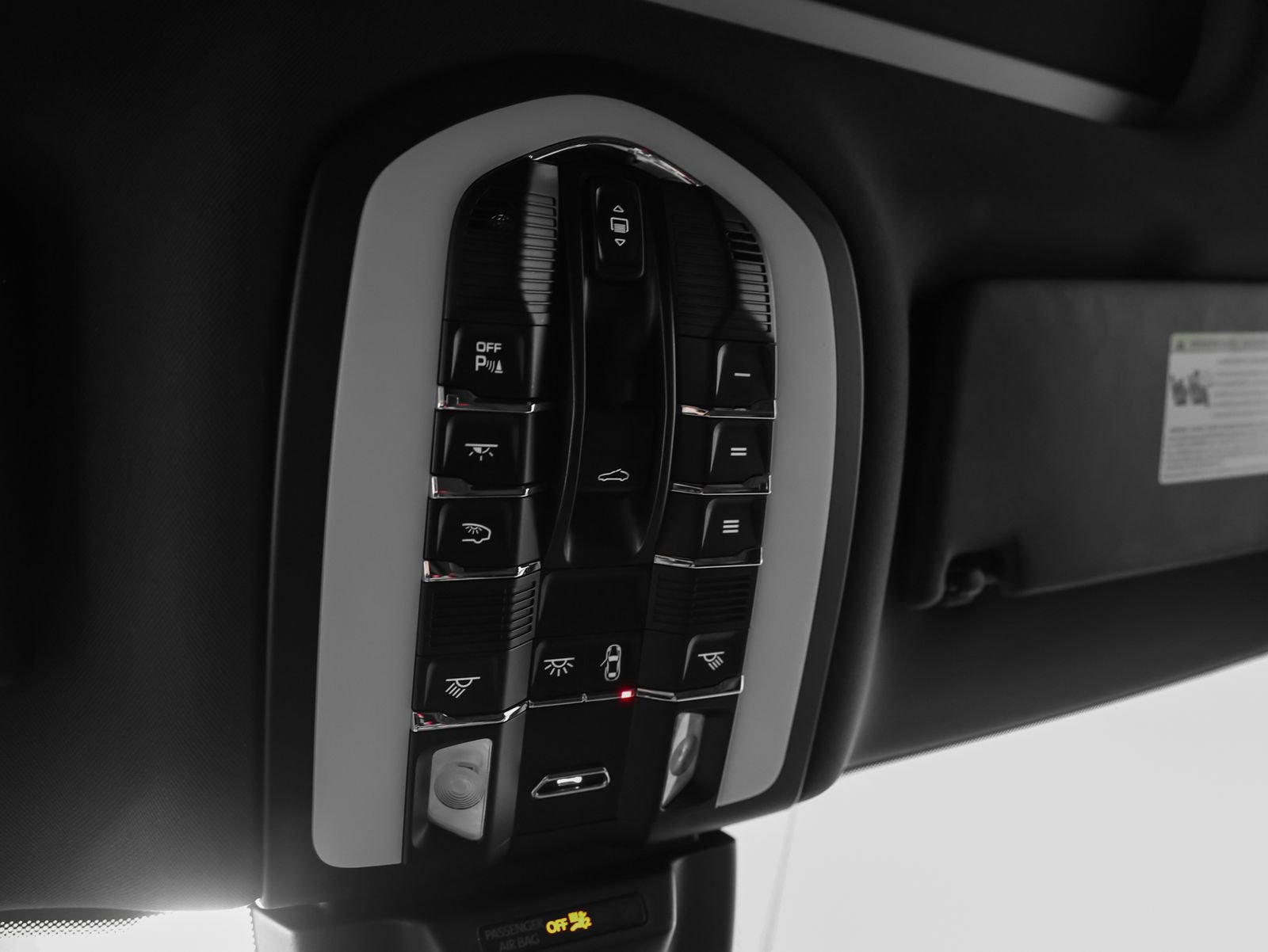 Used 2023 Porsche Macan image 36