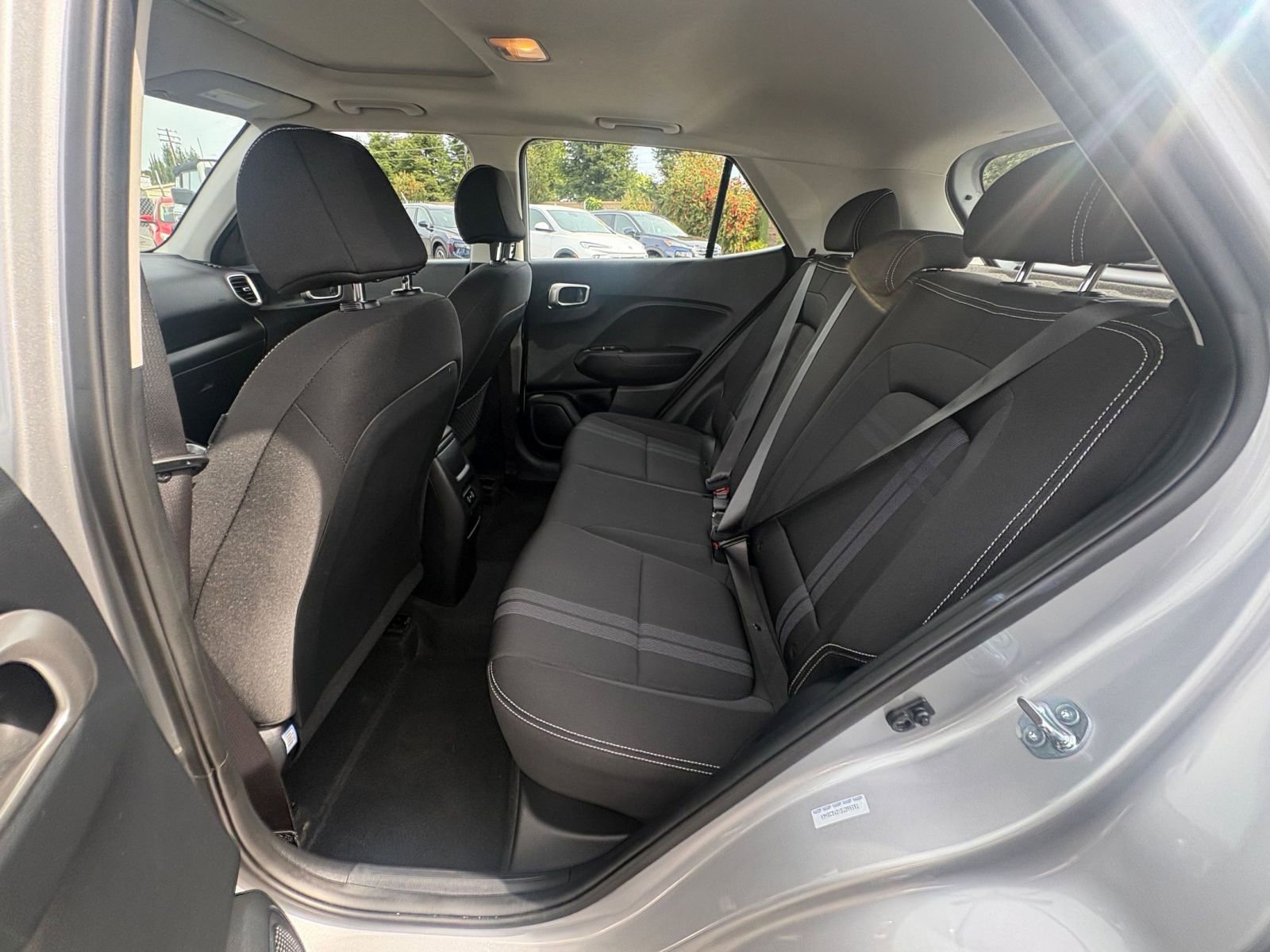 Used 2025 Hyundai Venue SEL image 24