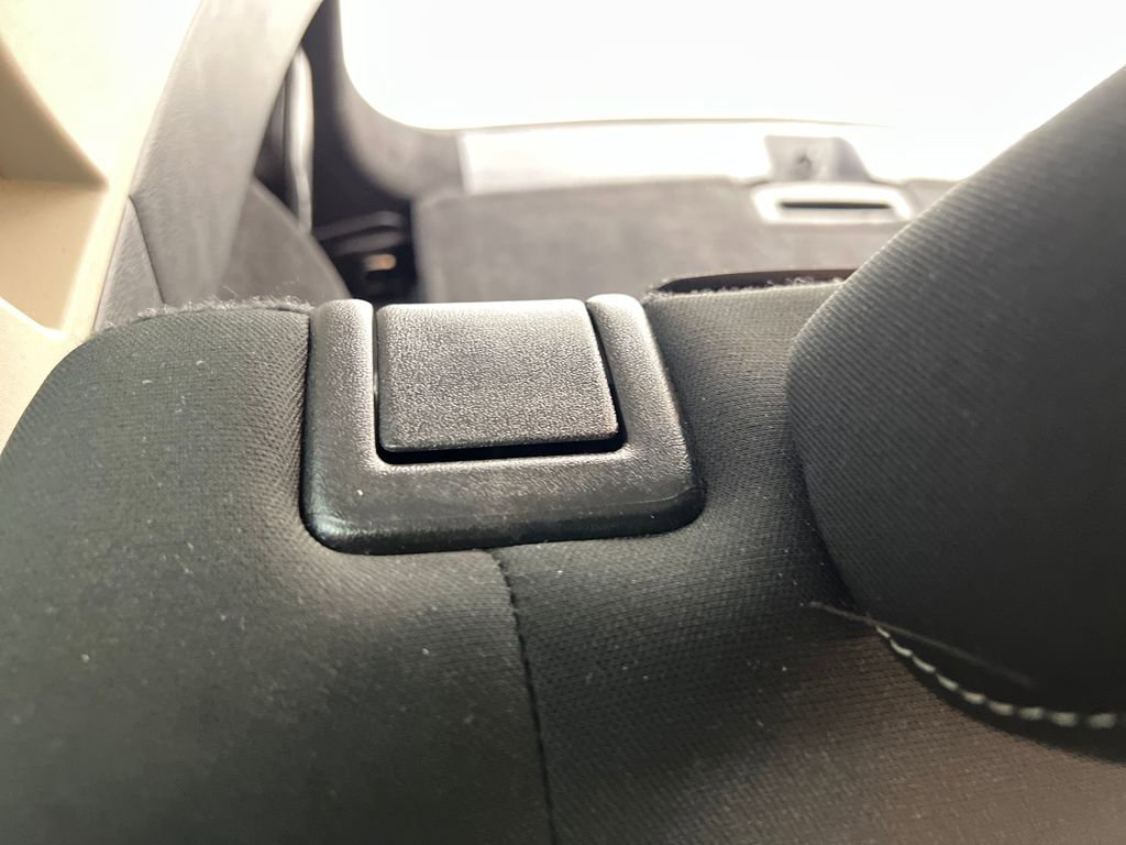 Used 2024 Nissan Rogue S FWD image 18