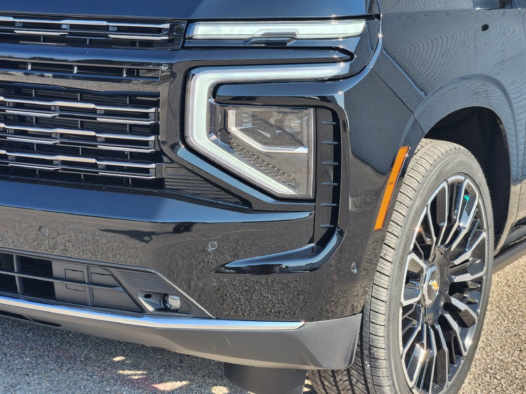 New 2026 Chevrolet Suburban High Country AWD/4WD image 6