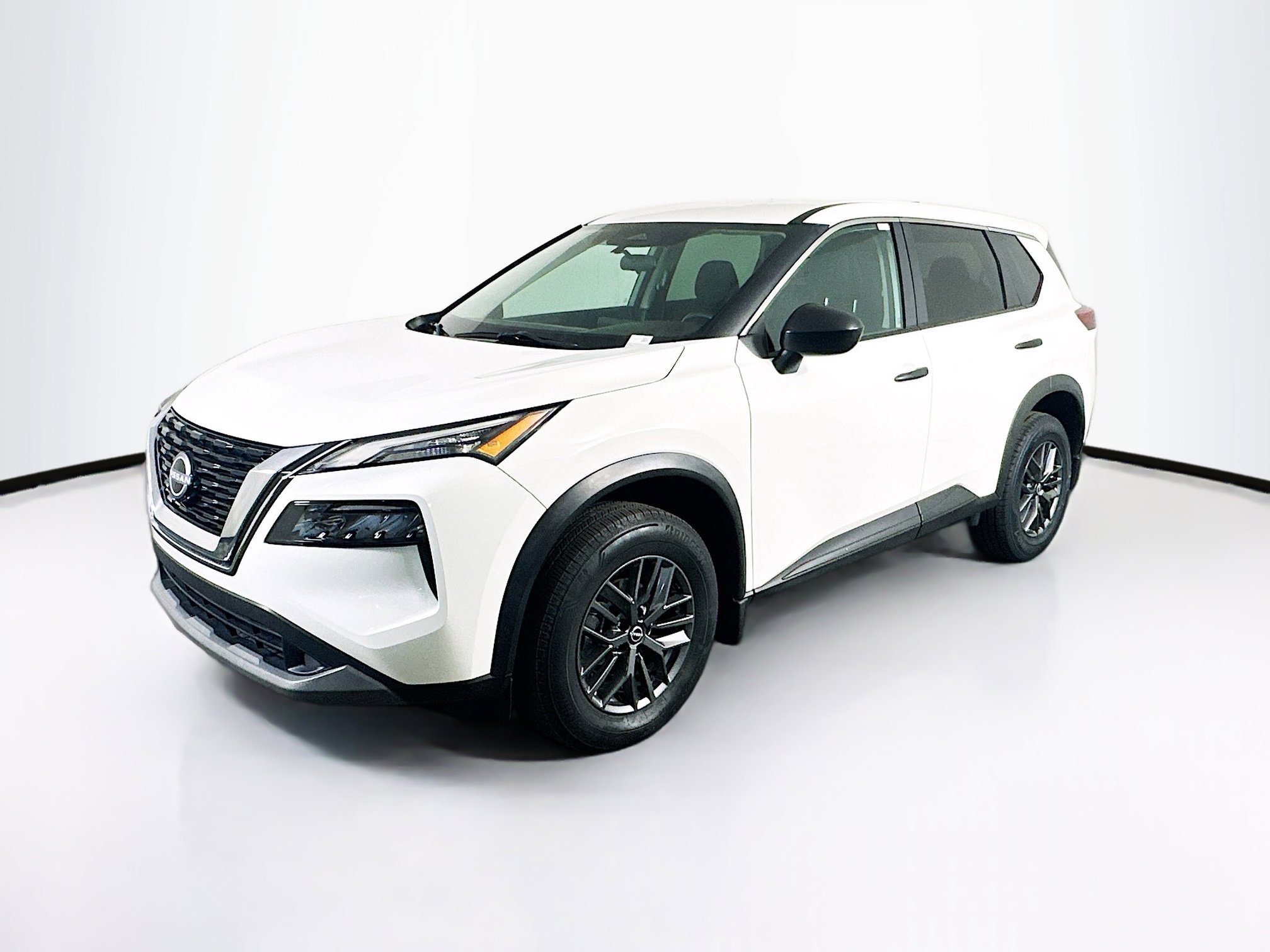Used 2023 Nissan Rogue S image 3