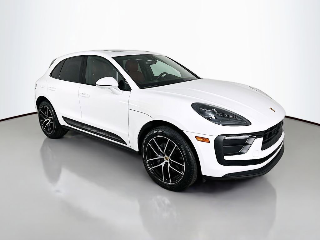 Certified 2023 Porsche Macan AWD/4WD image 7