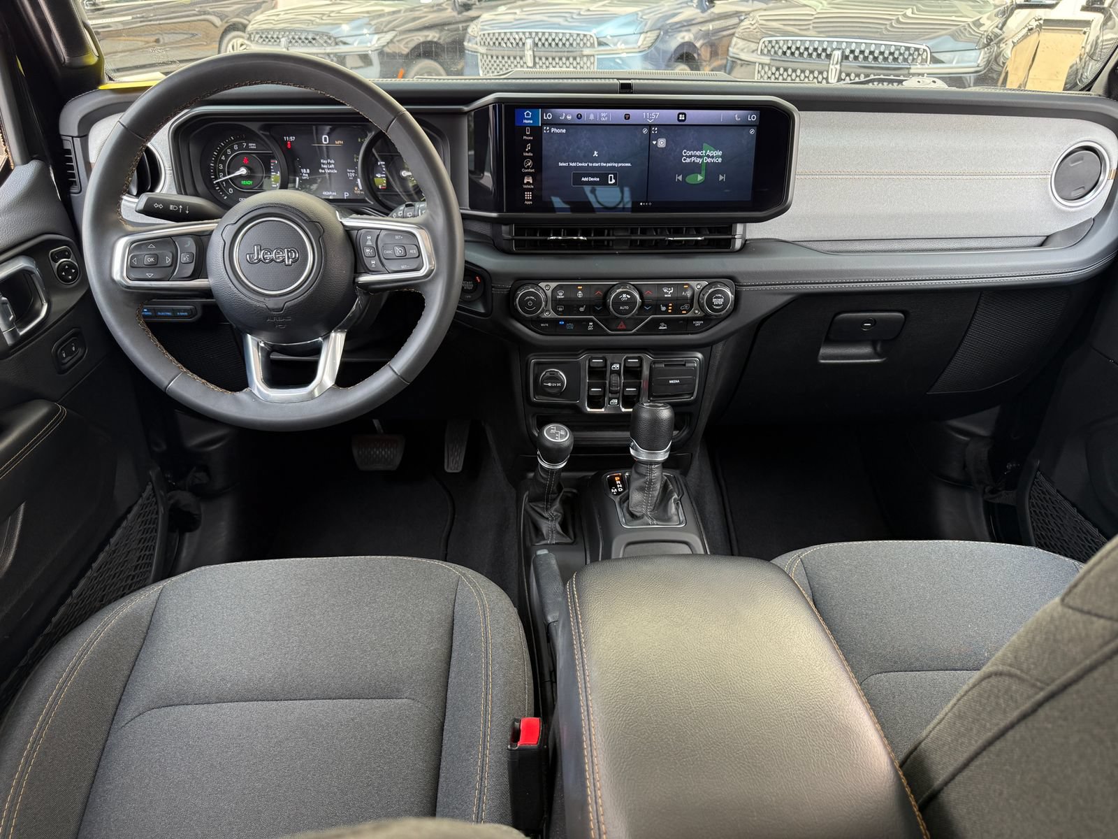 Used 2024 Jeep Wrangler Unlimited Sahara AWD/4WD image 20
