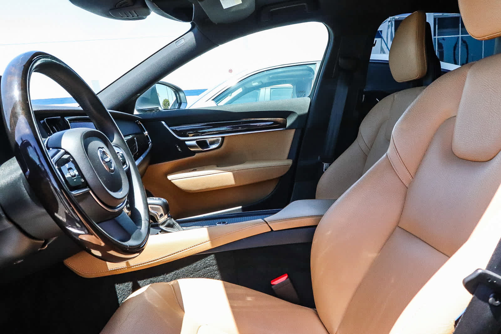 Used 2017 Volvo S90 T5 Momentum w/ Vision Package FWD image 24