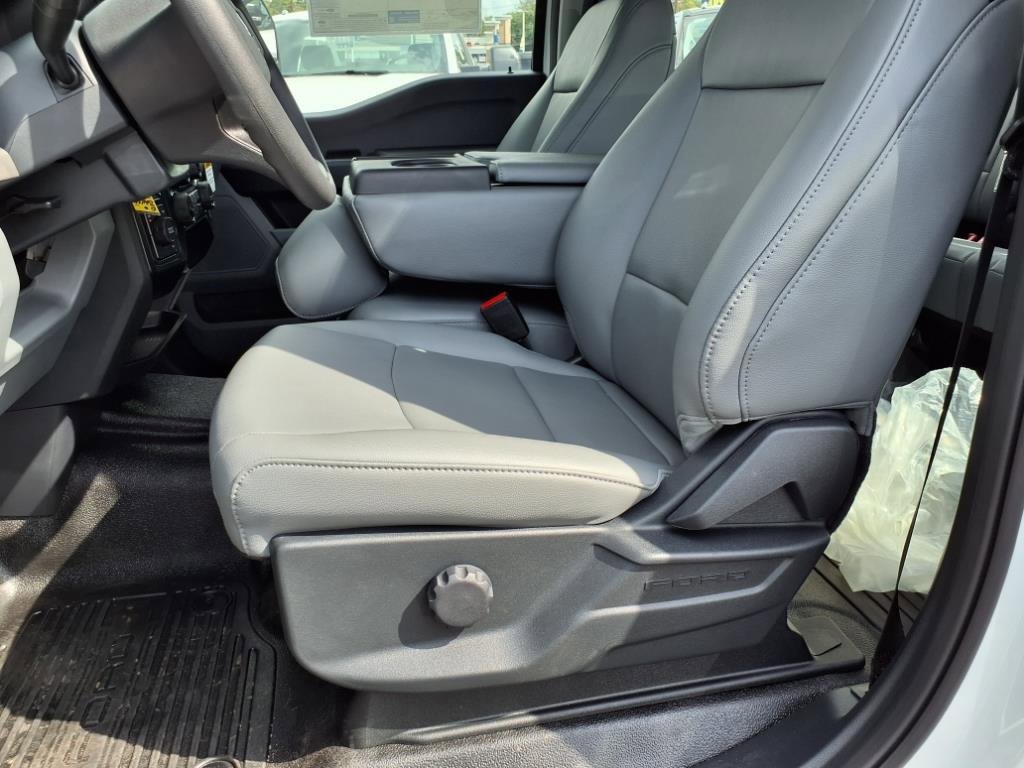 New 2026 Ford F550 4x4 Crew Cab image 14