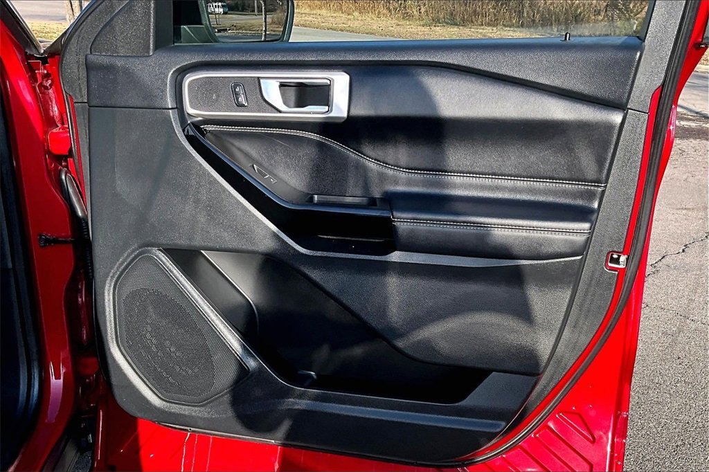 Used 2022 Ford Explorer ST image 21