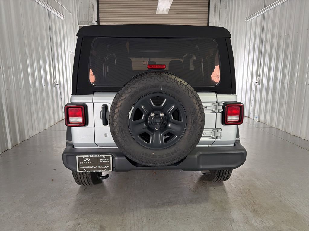 Used 2024 Jeep Wrangler Sport image 6