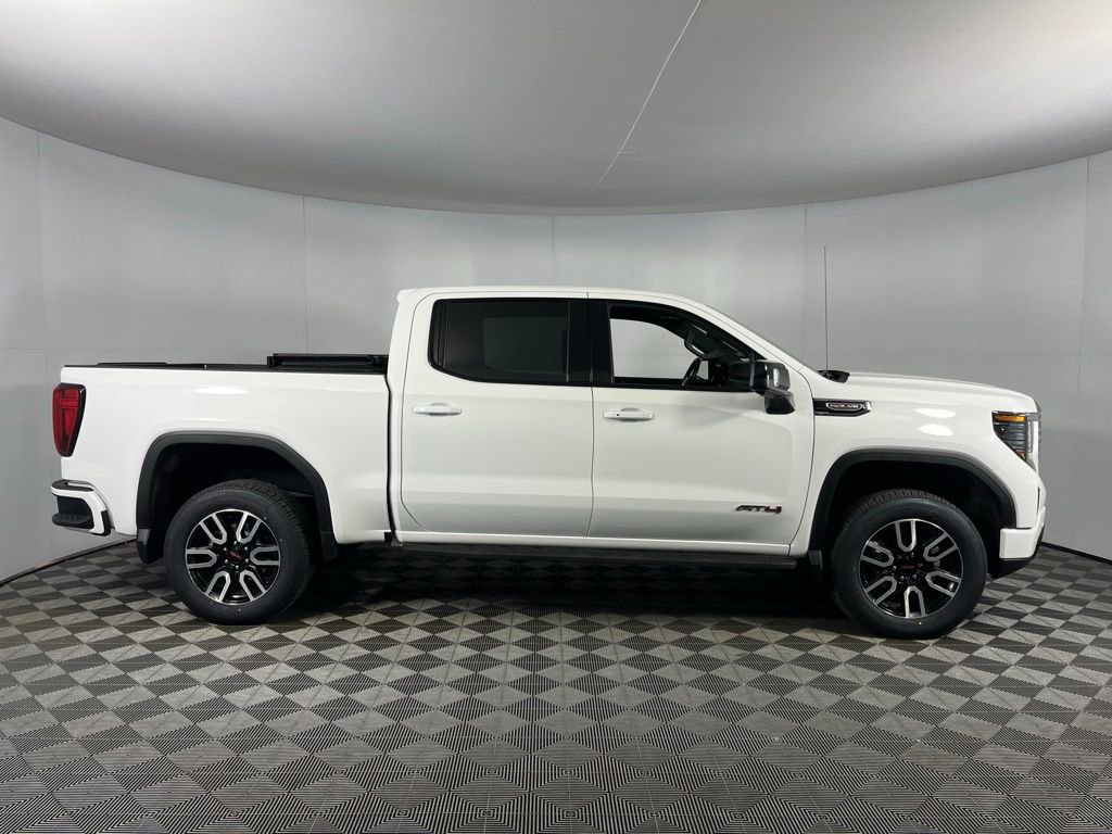 Used 2024 GMC Sierra 1500 AT4 w/ Technology Package image 5