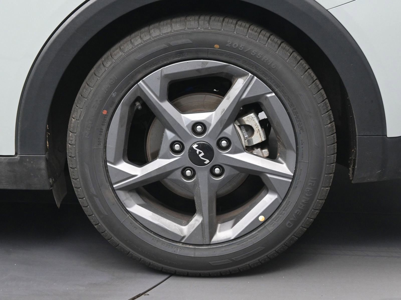 Used 2025 Kia K4 LXS FWD image 16