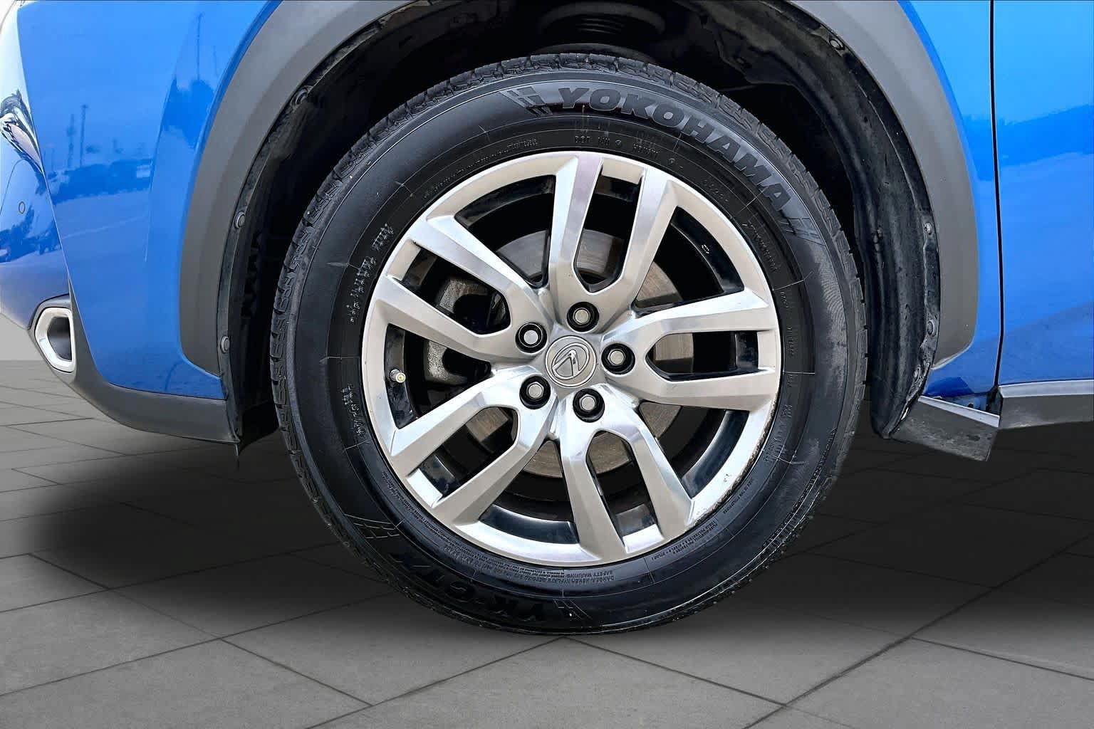 Used 2016 Lexus NX 200t FWD w/ Luxury Package image 11