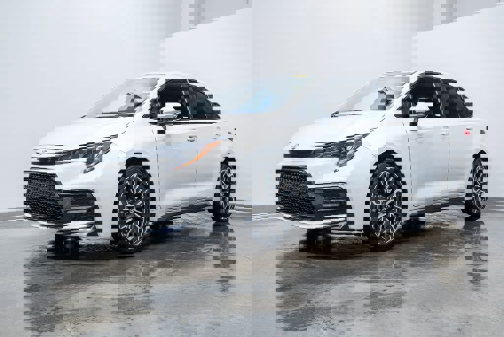 Used 2022 Toyota Corolla SE FWD image 3