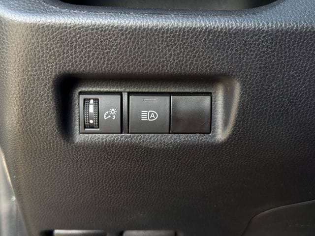 Used 2024 Toyota RAV4 XLE FWD image 24
