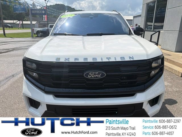 Used 2025 Ford Expedition Max Active AWD/4WD image 9