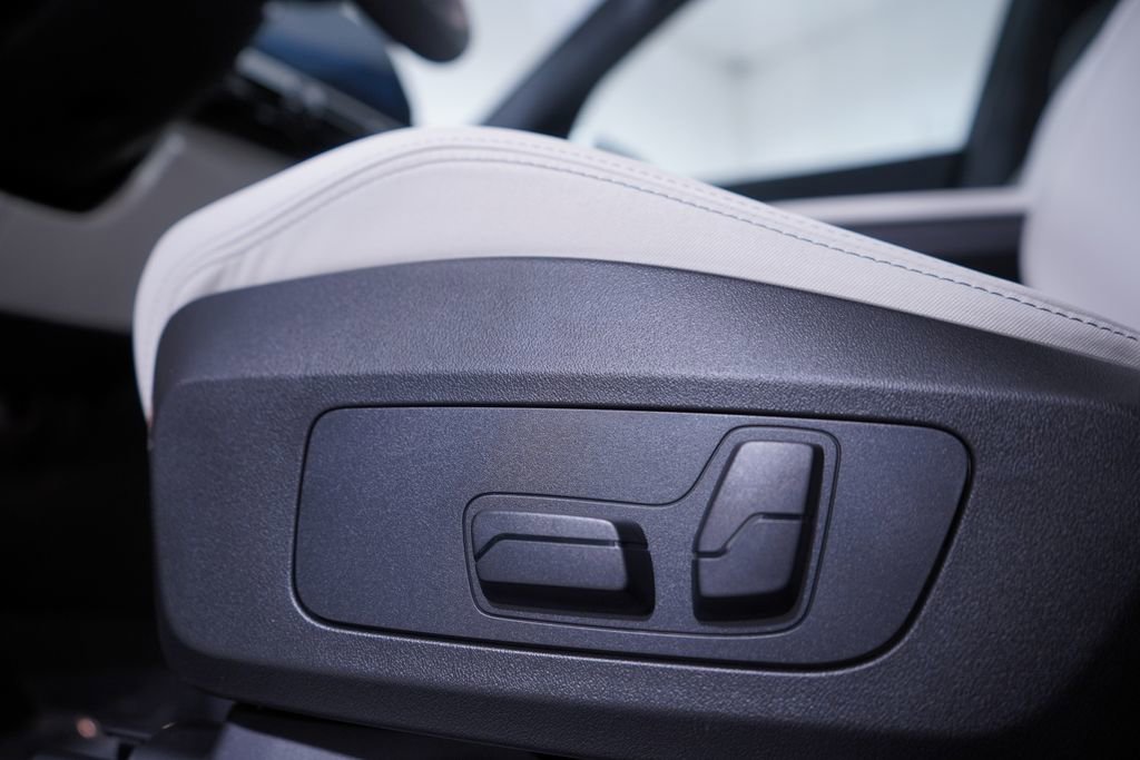 New 2026 BMW X1 xDrive28i image 12