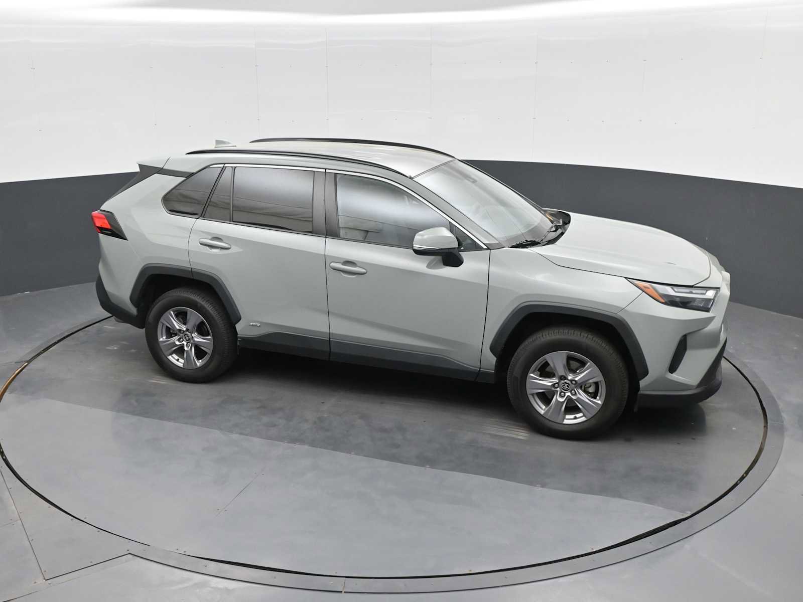 Used 2022 Toyota RAV4 XLE w/ XLE Grade Weather Package AWD/4WD image 1
