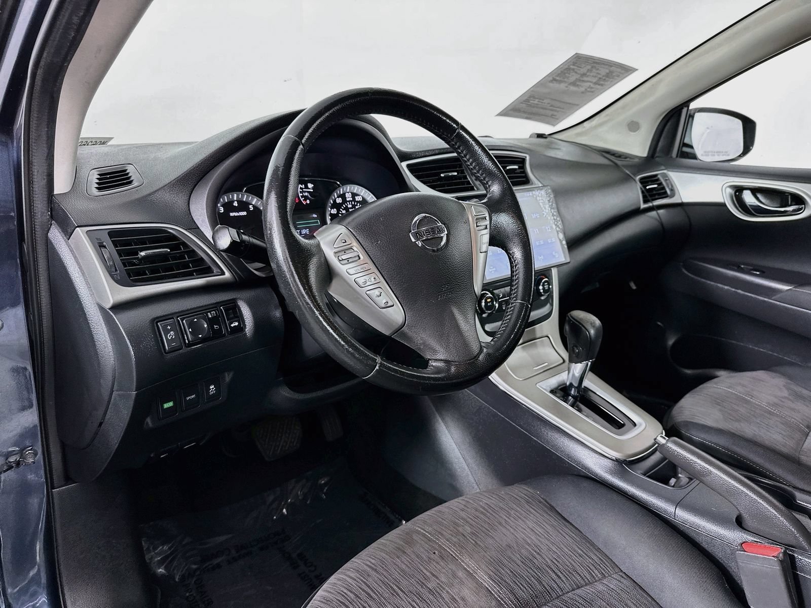 Used 2015 Nissan Sentra SV FWD image 9