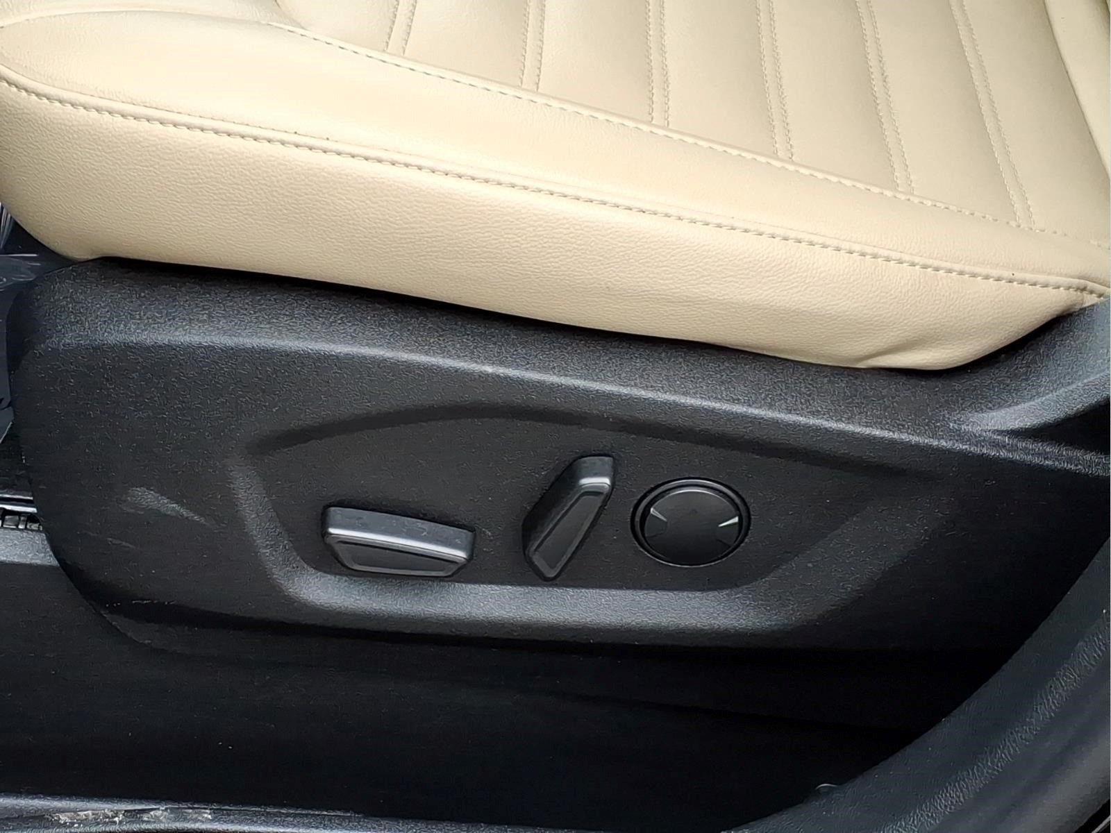 Used 2023 Ford Edge SEL AWD/4WD image 21