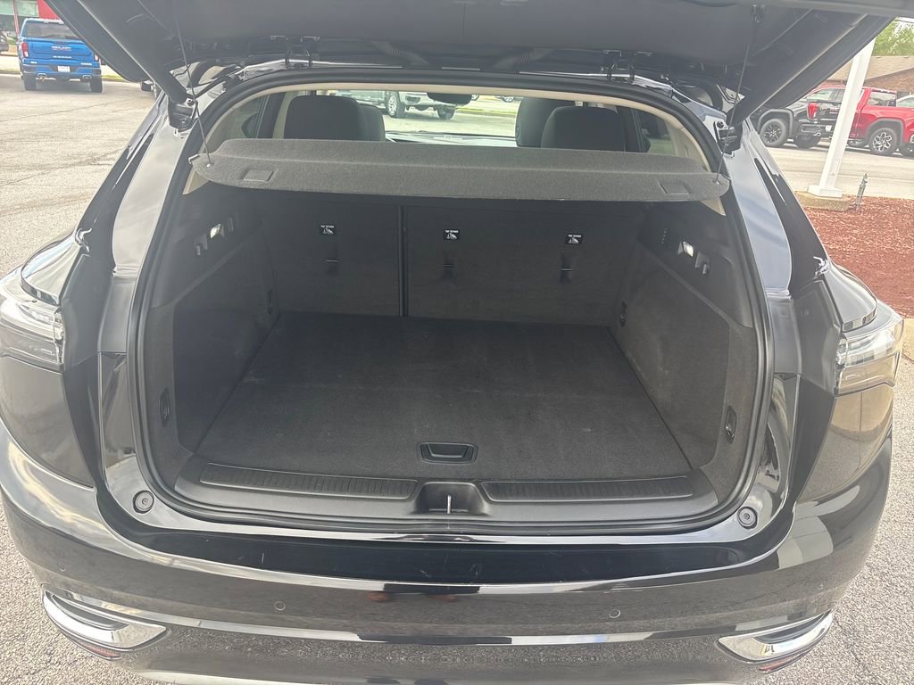 Used 2022 Buick Envision Avenir w/ Technology Package II AWD/4WD image 30