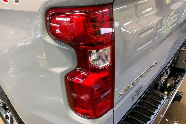 Used 2024 Chevrolet Silverado 1500 LT image 24