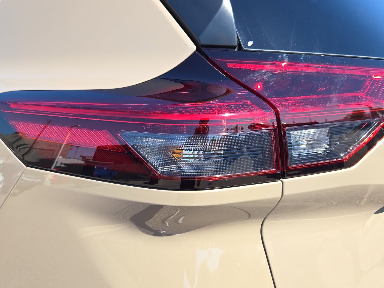 Certified 2026 Nissan Rogue SV AWD/4WD image 34