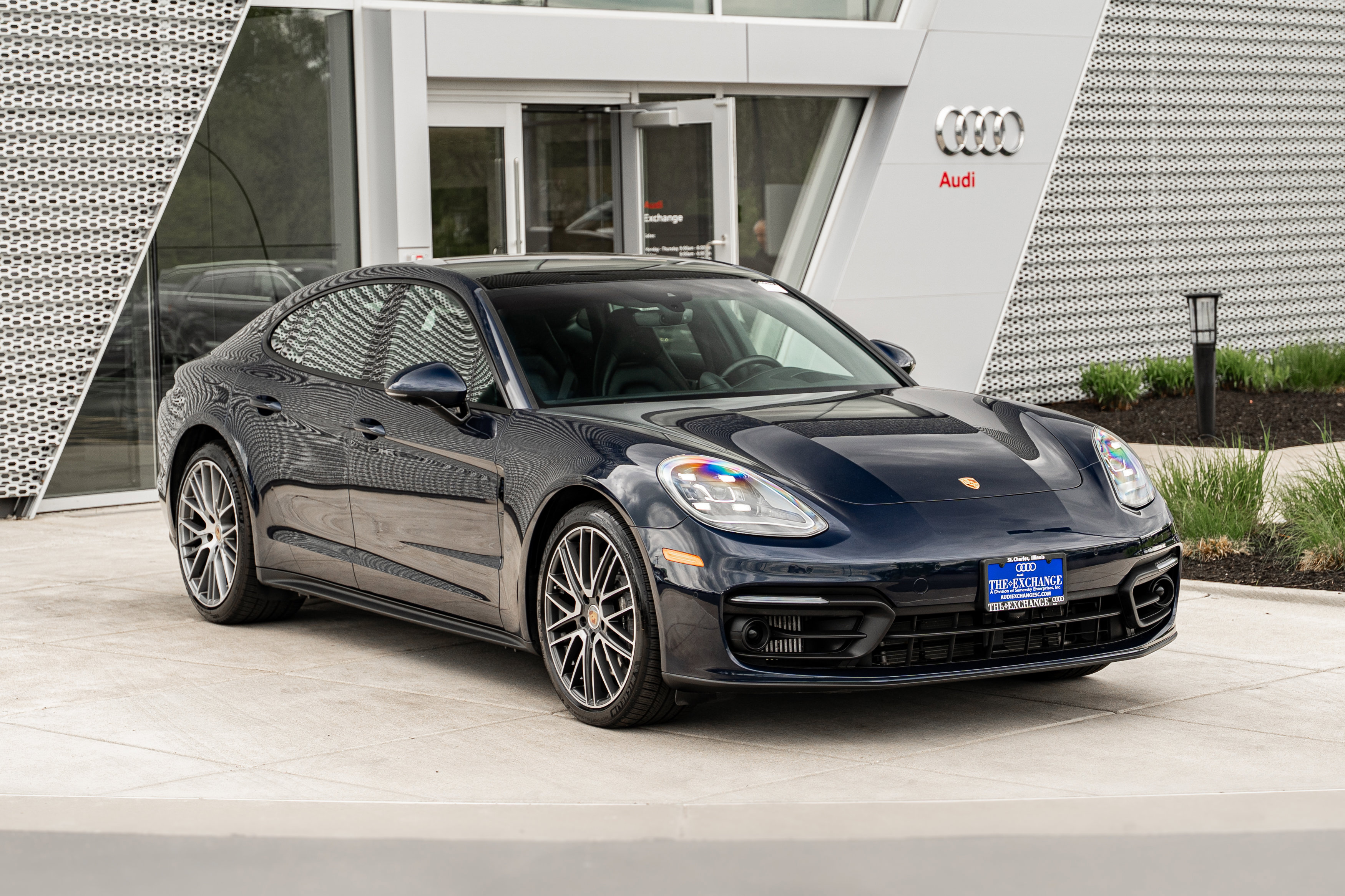 Used 2021 Porsche Panamera 4 AWD/4WD image 2