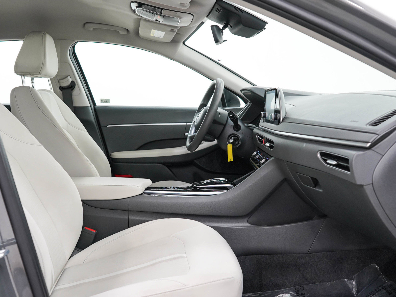Used 2022 Hyundai Sonata SE w/ Cargo Package FWD image 11