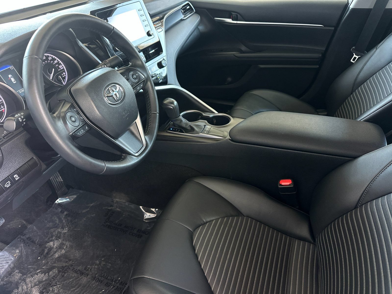 Used 2024 Toyota Camry SE FWD image 9