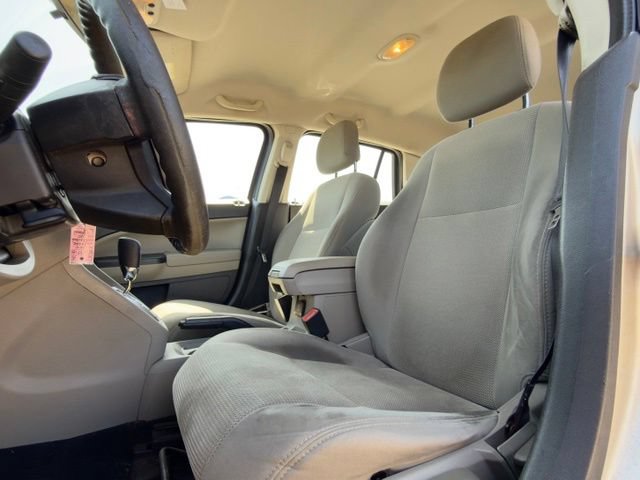 Used 2010 Dodge Caliber SXT FWD image 13