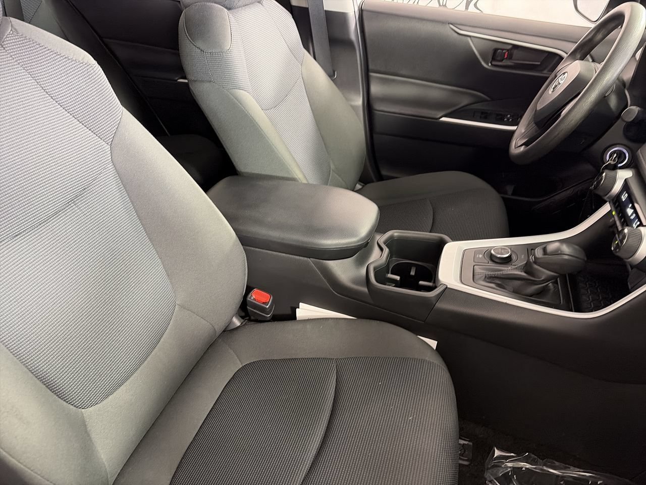 Used 2023 Toyota RAV4 LE AWD/4WD image 24