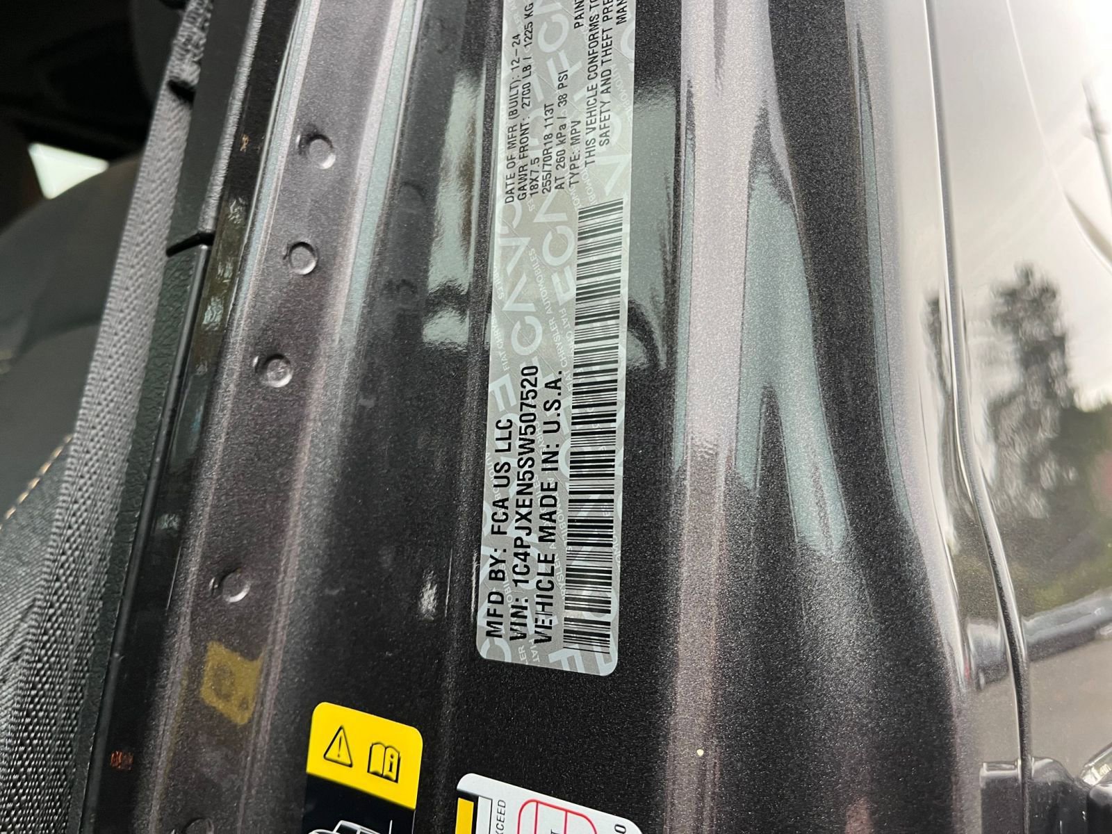 Used 2025 Jeep Wrangler Sahara image 28