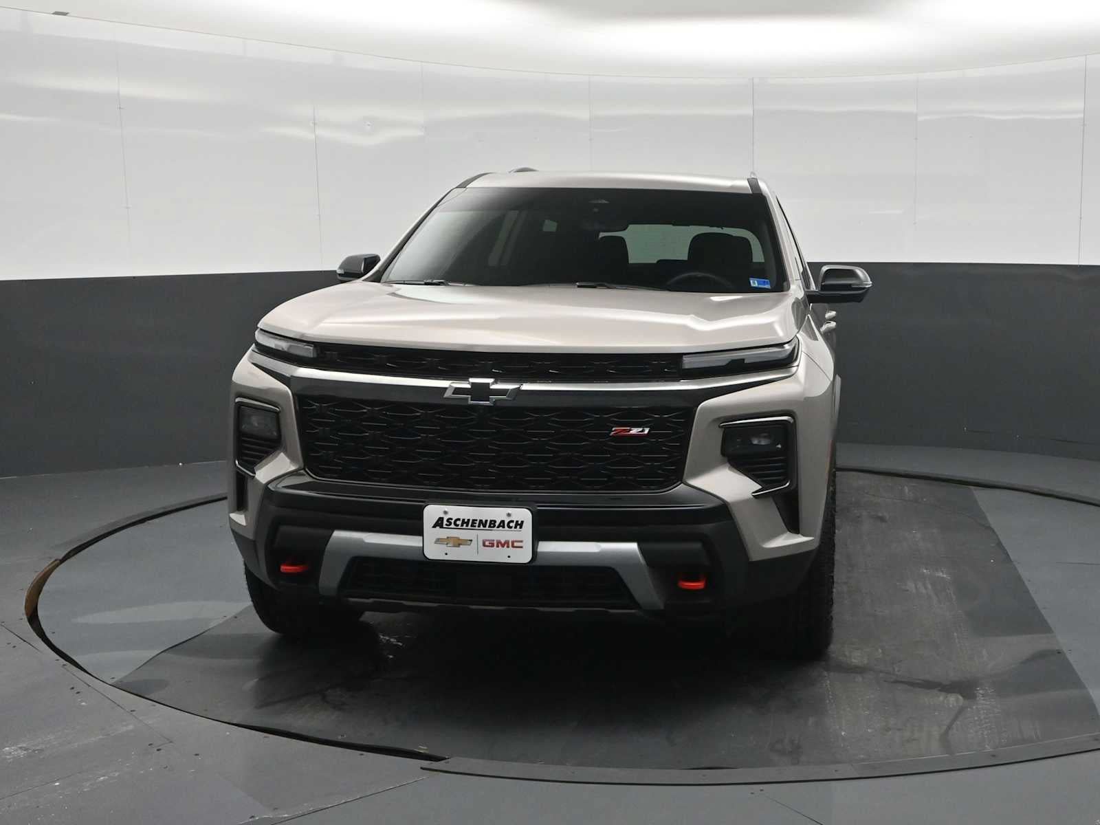 Used 2026 Chevrolet Traverse Z71 w/ Driver Confidence Package AWD/4WD image 8
