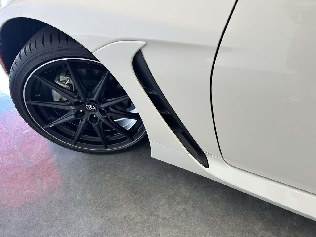 Certified 2023 Toyota GR86 Premium RWD image 9
