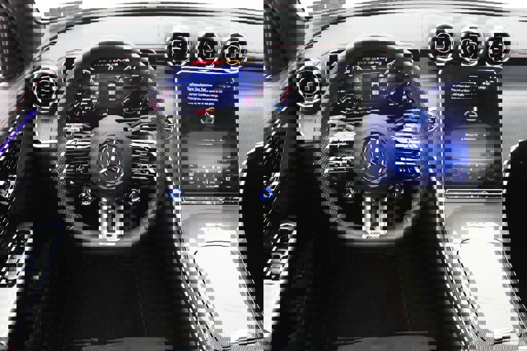 Used 2025 Mercedes-Benz GLC 43 AMG 4MATIC image 15