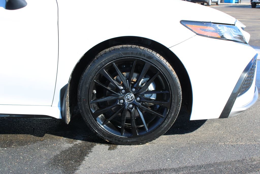 Used 2023 Toyota Camry XSE image 12
