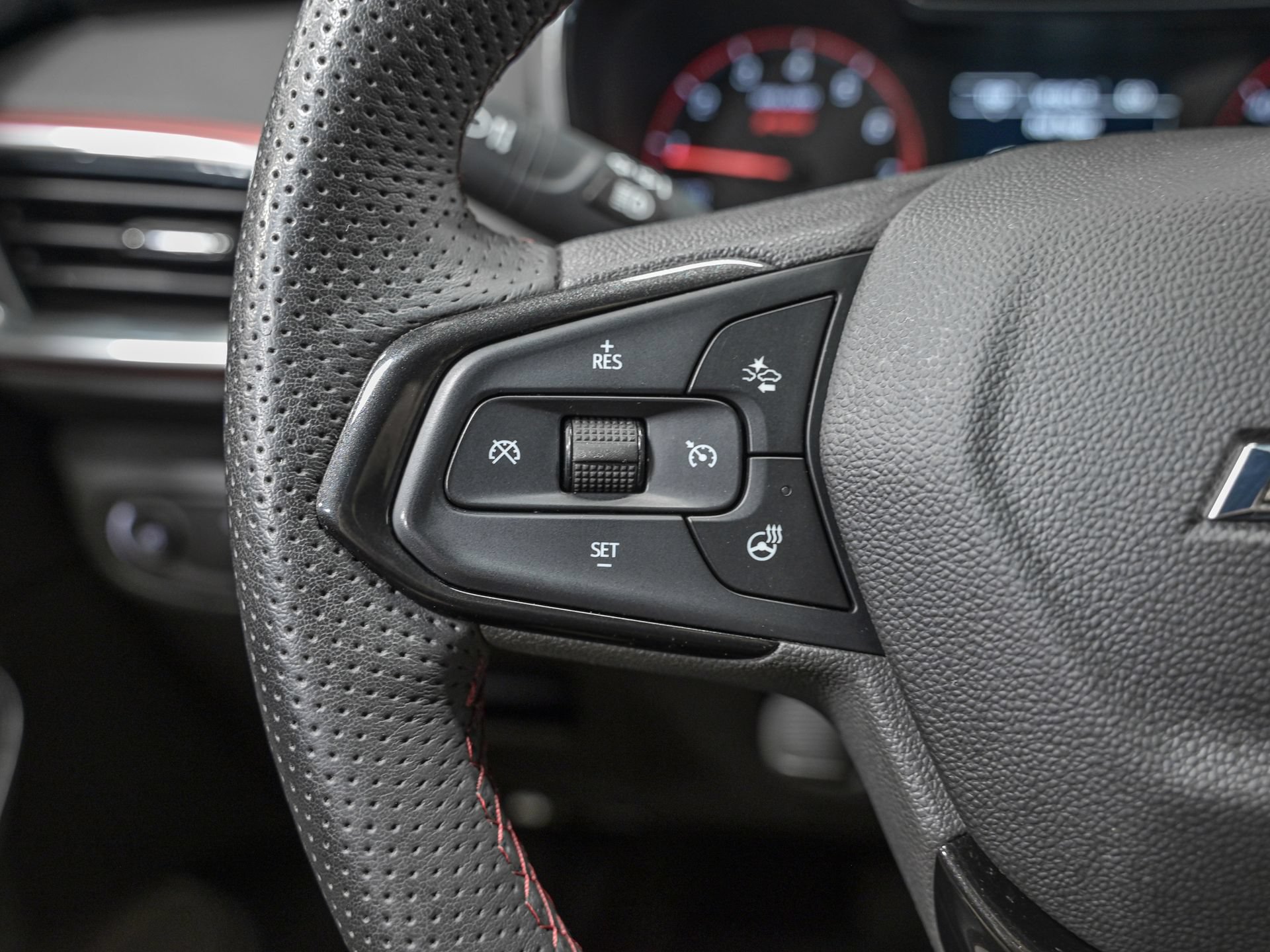 Used 2023 Chevrolet TrailBlazer RS FWD image 21