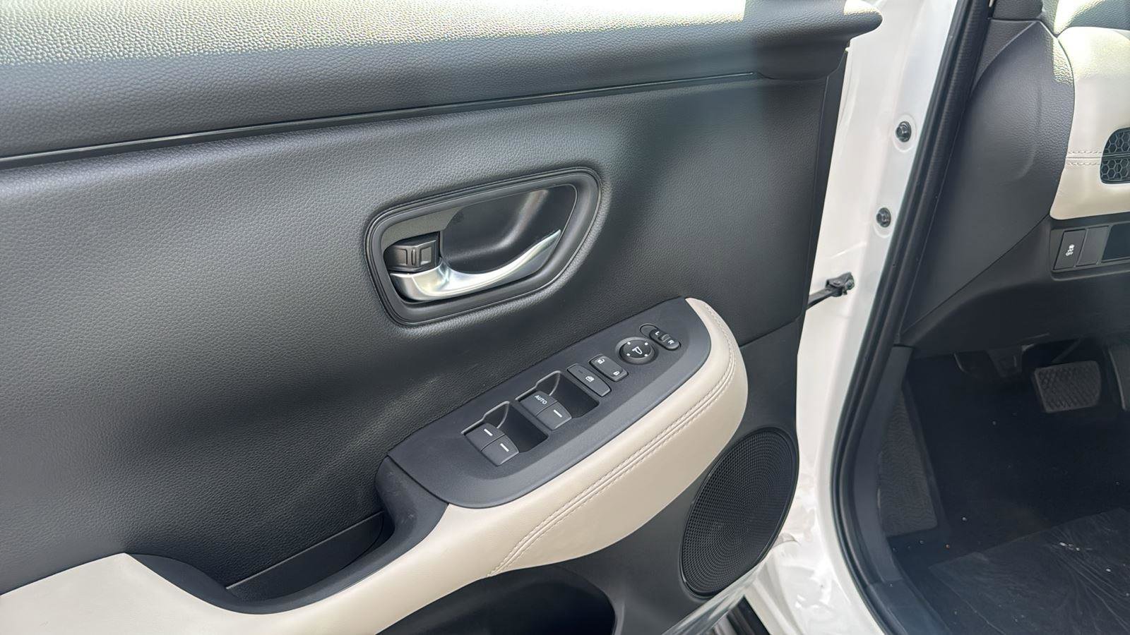 New 2026 Honda HR-V LX image 19