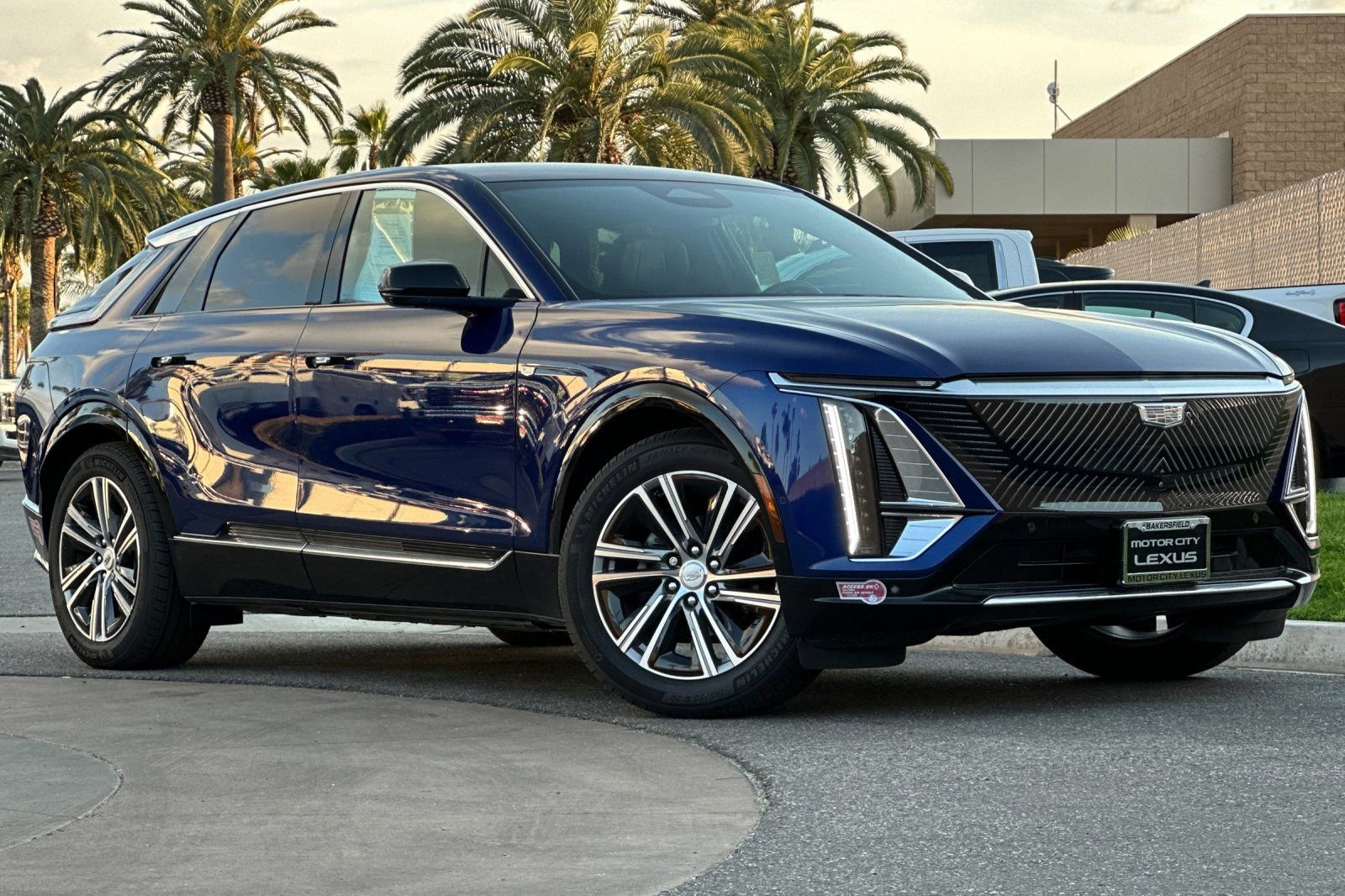 Used 2024 Cadillac Lyriq Luxury image 2