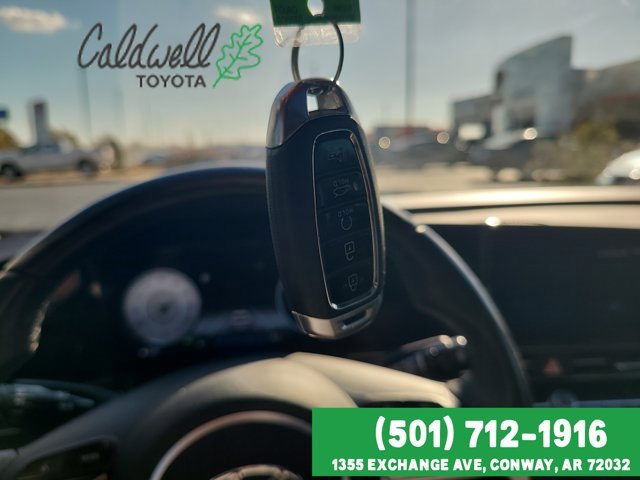 Used 2023 Hyundai Elantra Limited image 31