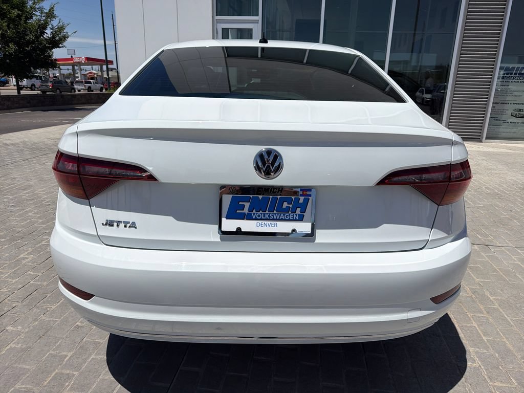 Used 2019 Volkswagen Jetta SE w/ Cold Weather Package FWD image 4
