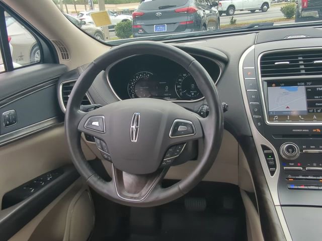 Used 2017 Lincoln MKX Reserve w/ Driver Assistance Package image 17