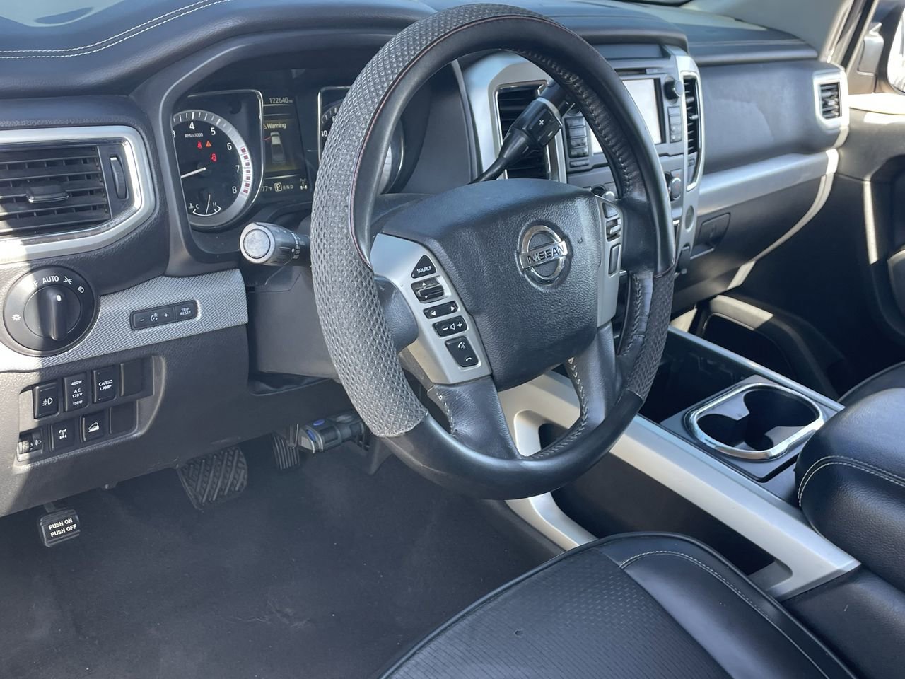 Used 2017 Nissan Titan PRO-4X AWD/4WD image 22