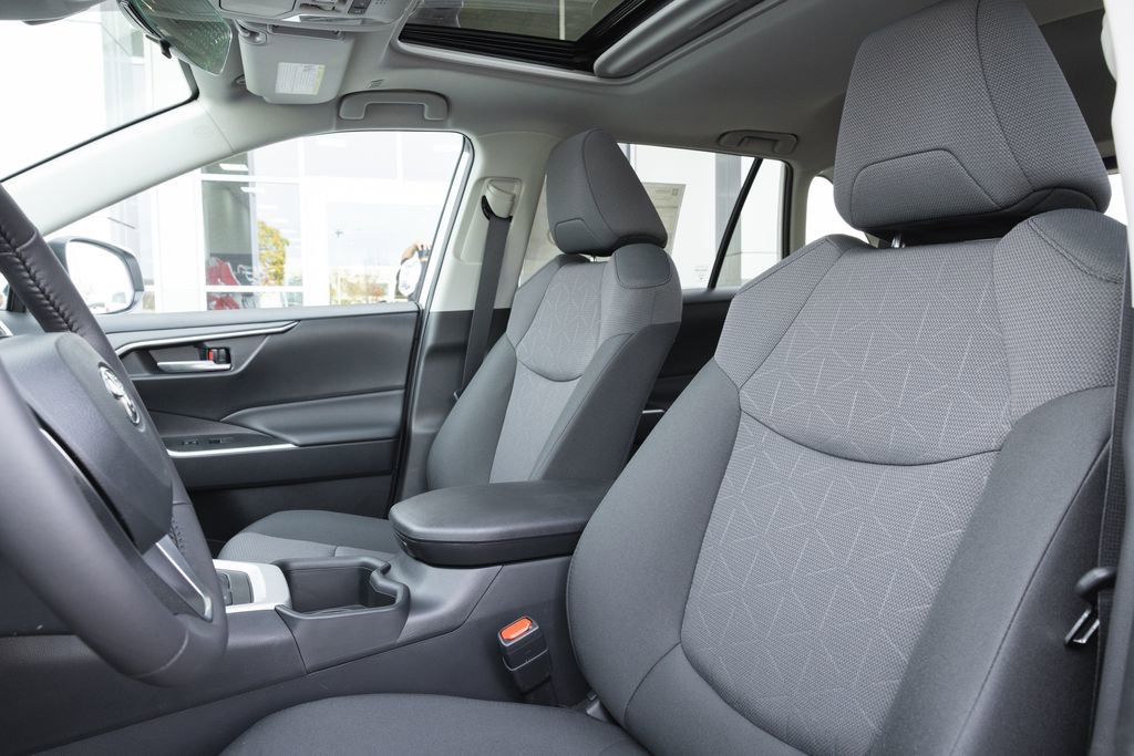 New 2025 Toyota RAV4 XLE image 7
