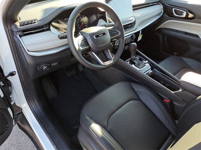 New 2026 Jeep Compass Limited image 16