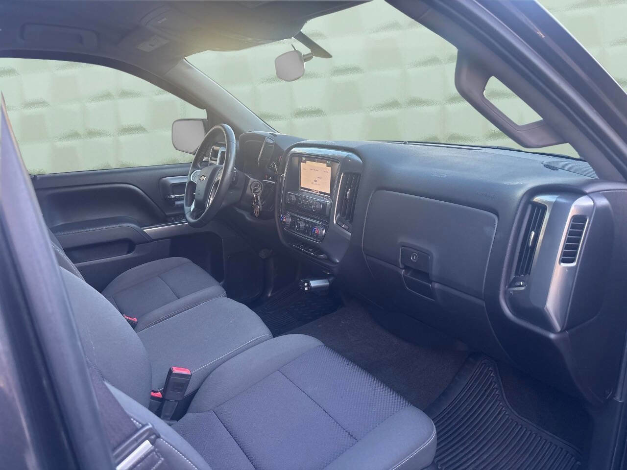 Used 2015 Chevrolet Silverado 1500 LT image 16