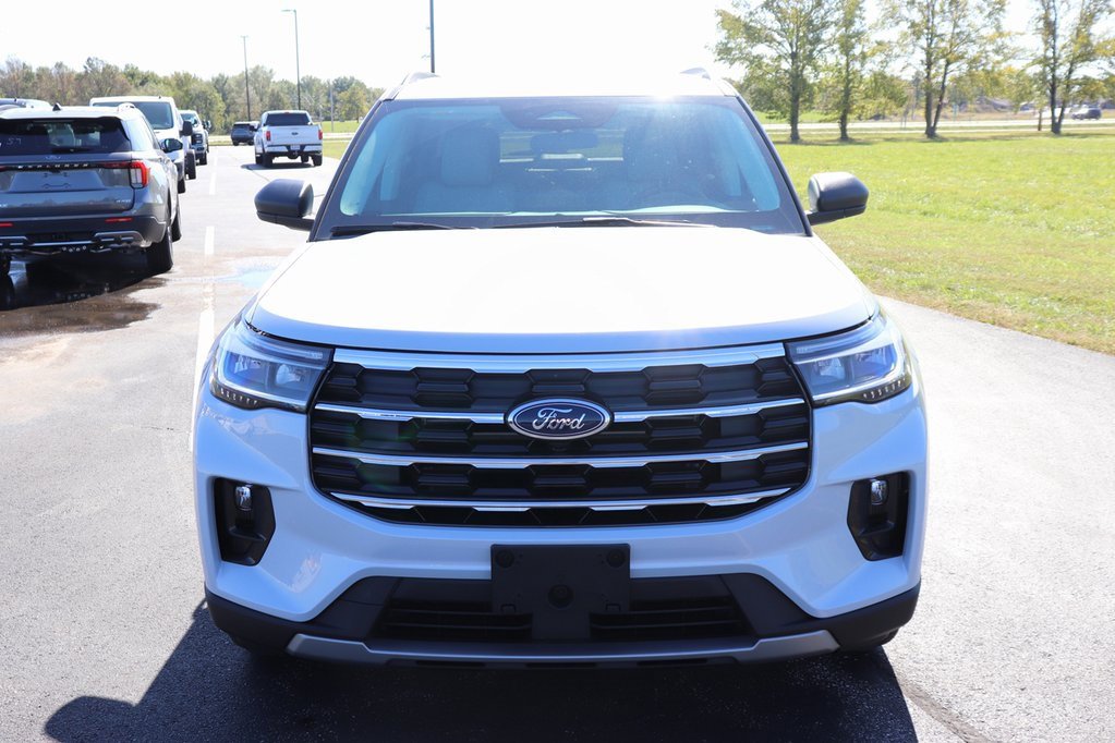 New 2026 Ford Explorer Active image 5