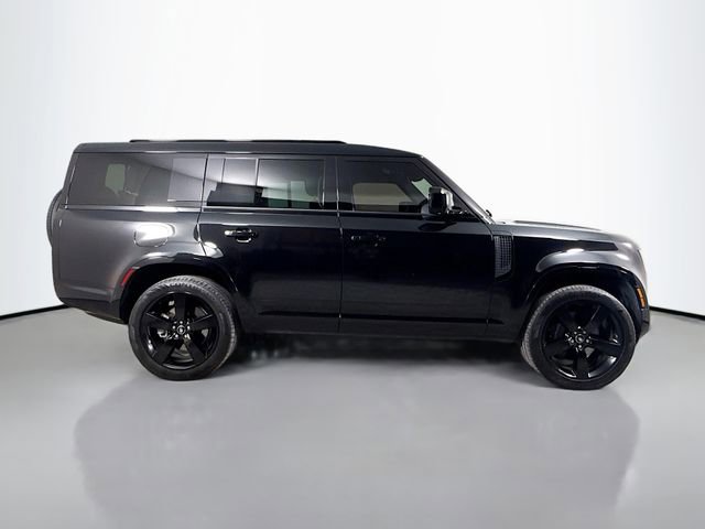 Certified 2025 Land Rover Defender 130 X-Dynamic SE AWD/4WD image 4